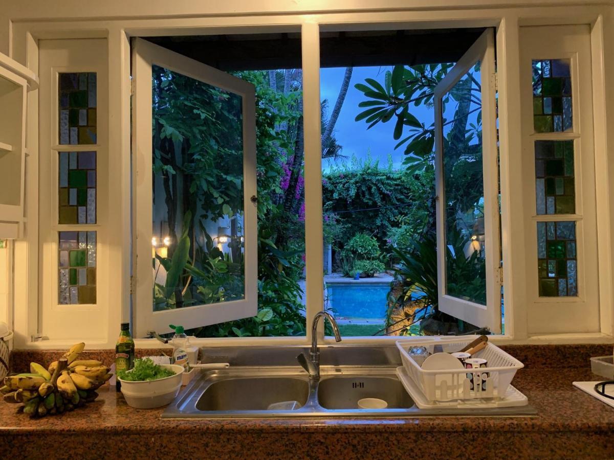 Villa Kunang Seminyak Exteriör bild