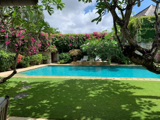 Villa Kunang Seminyak Exteriör bild