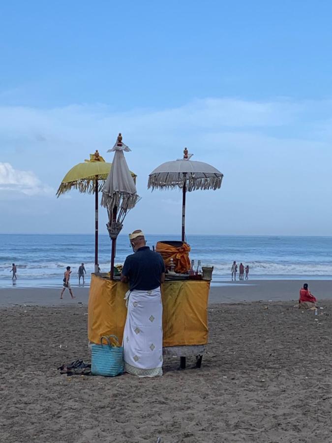 Villa Kunang Seminyak Exteriör bild